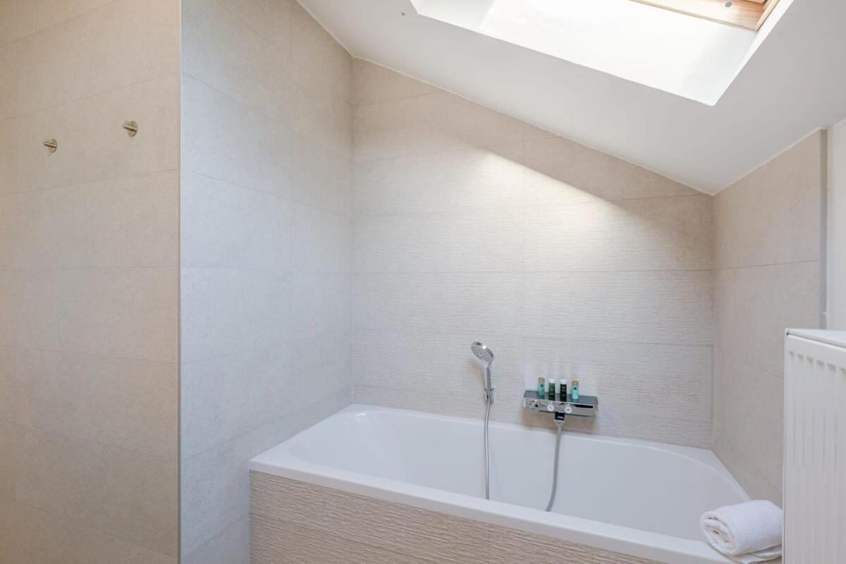 Villa Huswell - Spacious House With Sunny Garden Bruges